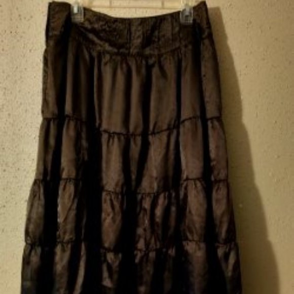 SKIRT - Picture 1 of 3